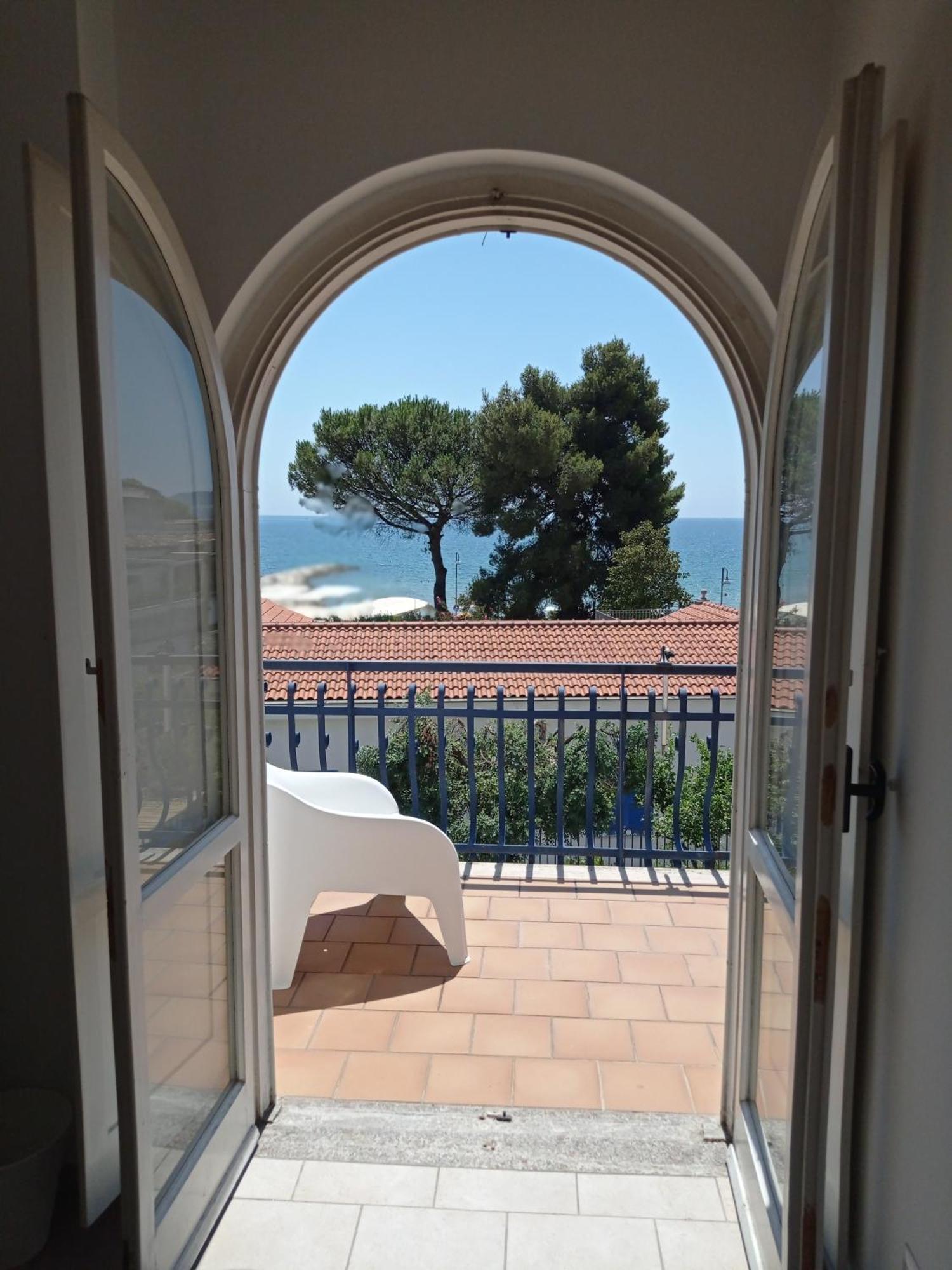Alloggio Panoramico Sul Mare Di Vindicio 福尔米亚 外观 照片